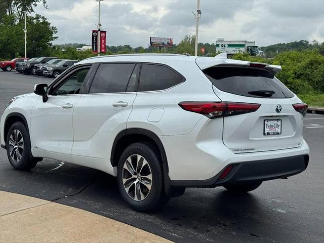 2022 Toyota Highlander Hybrid XLE