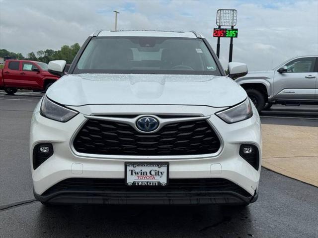 2022 Toyota Highlander Hybrid XLE