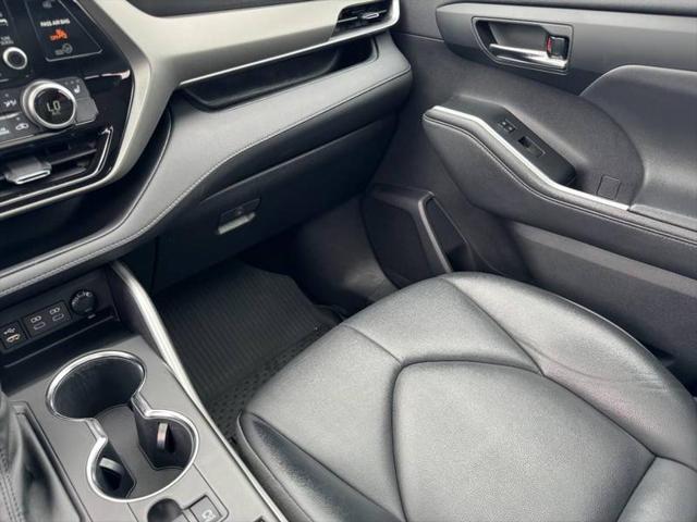 2022 Toyota Highlander Hybrid XLE