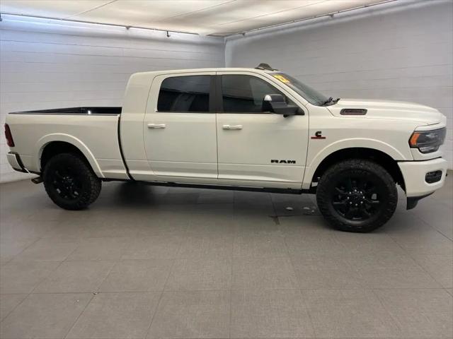 2022 Ram 3500 Limited Mega Cab 4x4 64 Box