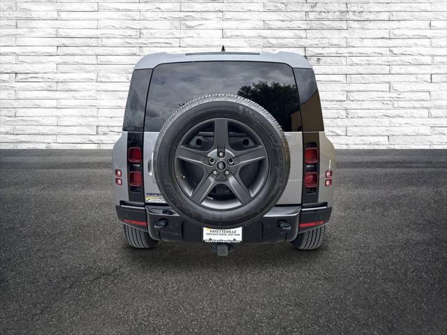 2024 Land Rover Defender 90 P400 X-Dynamic SE