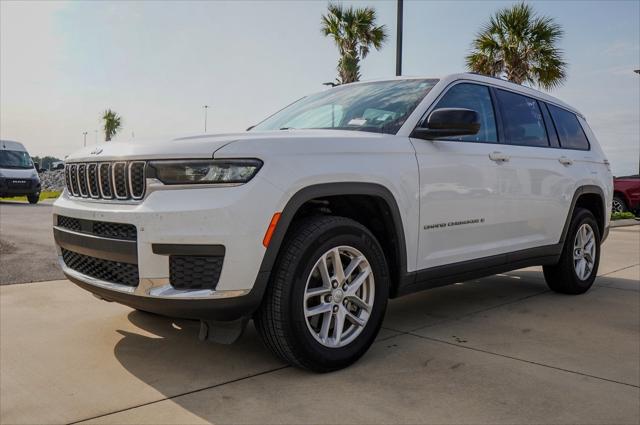 2022 Jeep Grand Cherokee L Laredo 4x2