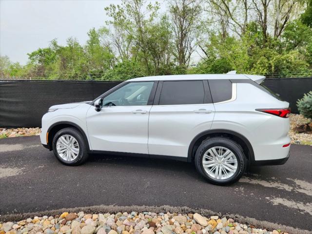 2024 Mitsubishi Outlander ES 2.5 S-AWC