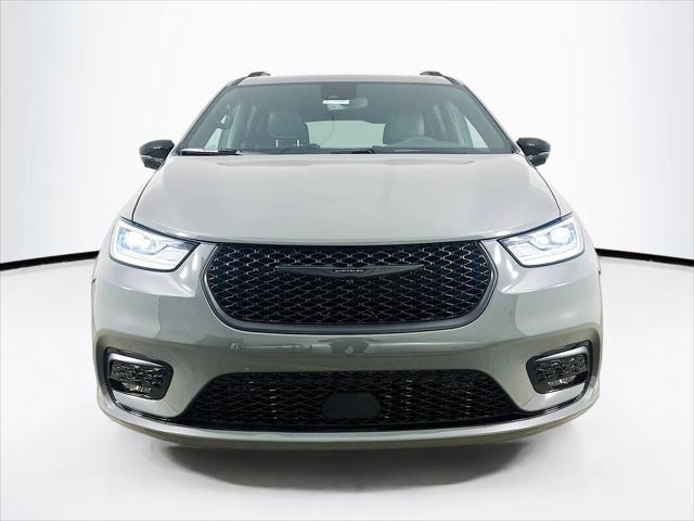2025 Chrysler Pacifica PACIFICA LIMITED