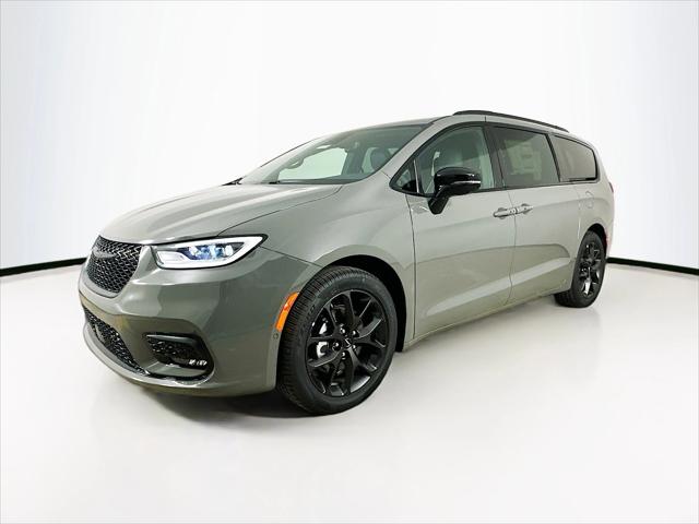 2025 Chrysler Pacifica PACIFICA LIMITED