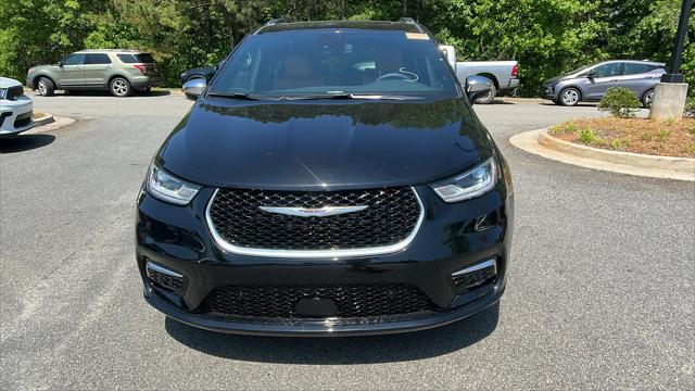 2024 Chrysler Pacifica Hybrid Pinnacle
