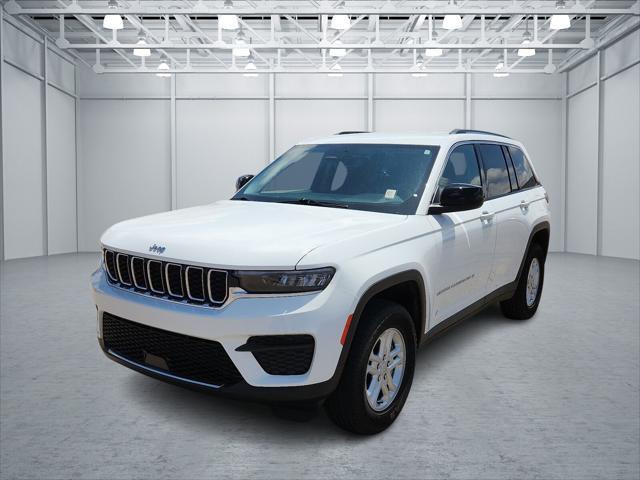 2024 Jeep Grand Cherokee Laredo 4x4