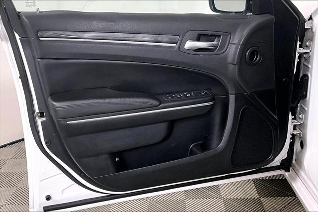 Used 2018 Chrysler 300 For Sale in Olive Branch, MS