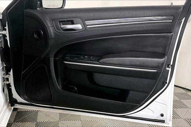 Used 2018 Chrysler 300 For Sale in Olive Branch, MS