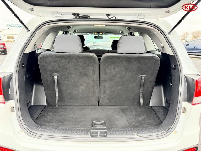2016 Kia Sorento 3.3L LX