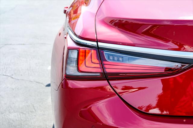 2025 Lexus ES 350 FWD