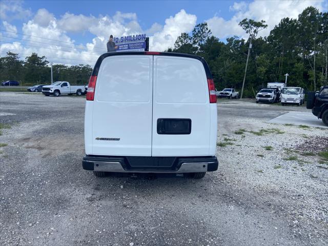 2025 Chevrolet Express Cargo Van RWD 2500 Regular Wheelbase WT