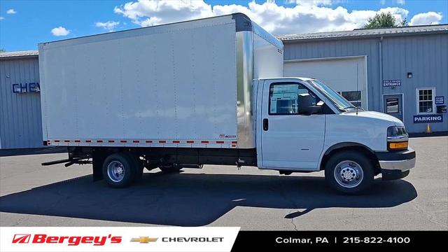 2025 Chevrolet Express Cutaway Work Van