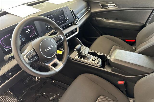 2024 Kia Sportage LX - Photo 14