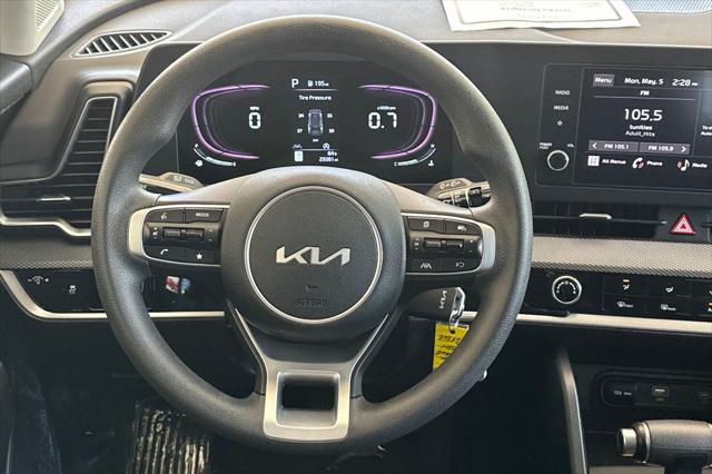 2024 Kia Sportage LX - Photo 18