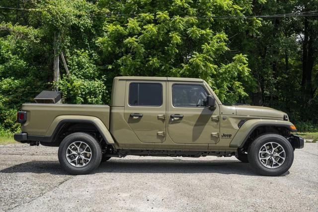 2025 Jeep Gladiator GLADIATOR SPORT S 4X4
