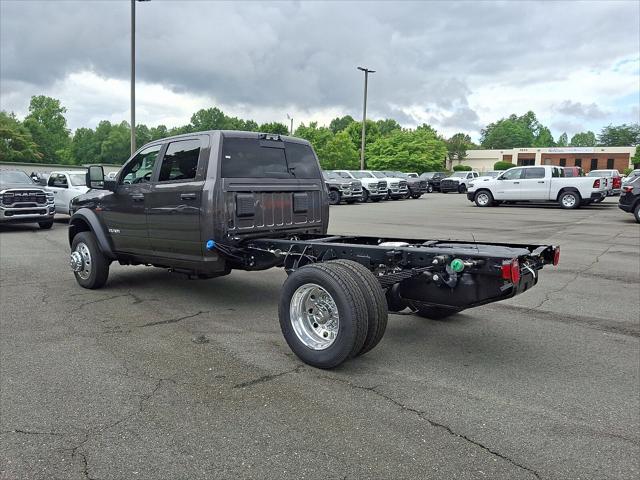 2025 RAM Ram 5500 Chassis Cab RAM 5500 BIG HORN CHASSIS CREW CAB 4X4 60 CA
