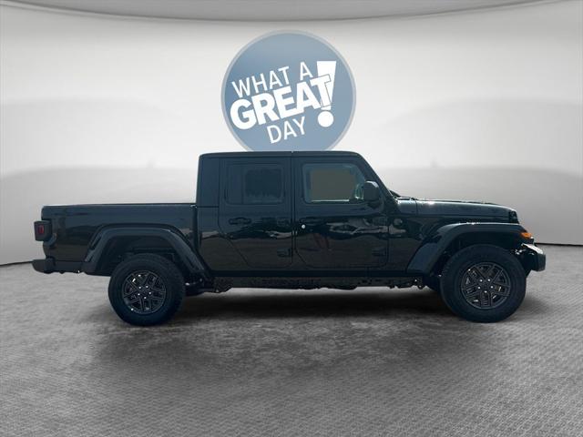 2025 Jeep Gladiator GLADIATOR SPORT S 4X4
