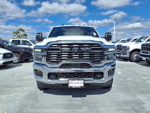 2025 RAM Ram 3500 Chassis Cab RAM 3500 TRADESMAN CREW CAB CHASSIS 4X4 60 CA 2025 RAM Ram 3500 Chassis Cab RAM 3500 TRADESMAN CREW CAB CHASSIS 4X4 60 CA