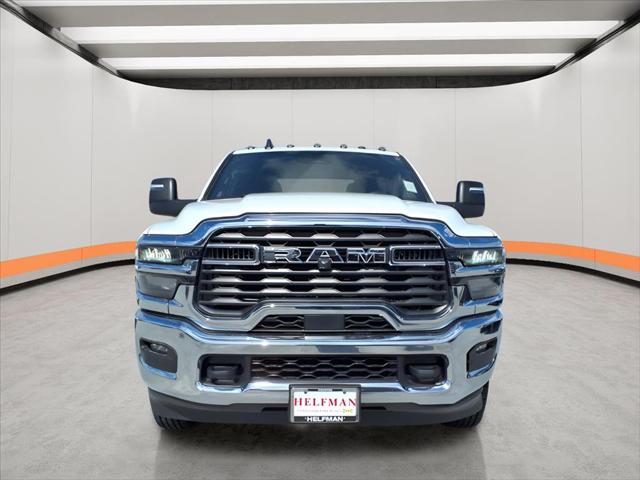 2025 RAM Ram 3500 Chassis Cab RAM 3500 TRADESMAN CREW CAB CHASSIS 4X4 60 CA