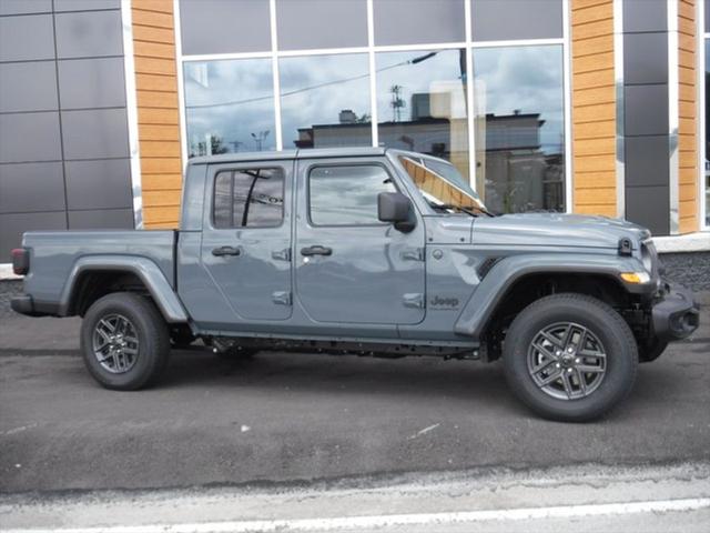 2025 Jeep Gladiator GLADIATOR SPORT S 4X4