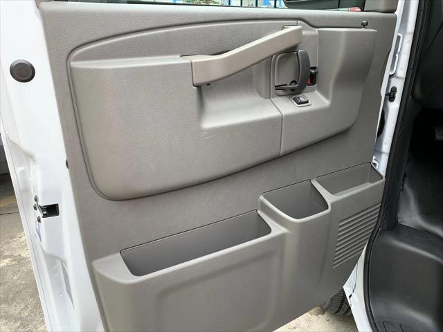 2025 Chevrolet Express Cargo Van RWD 2500 Regular Wheelbase WT