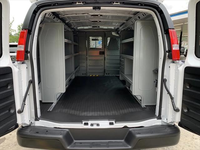 2025 Chevrolet Express Cargo Van RWD 2500 Regular Wheelbase WT