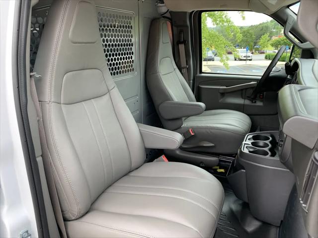 2025 Chevrolet Express Cargo Van RWD 2500 Regular Wheelbase WT