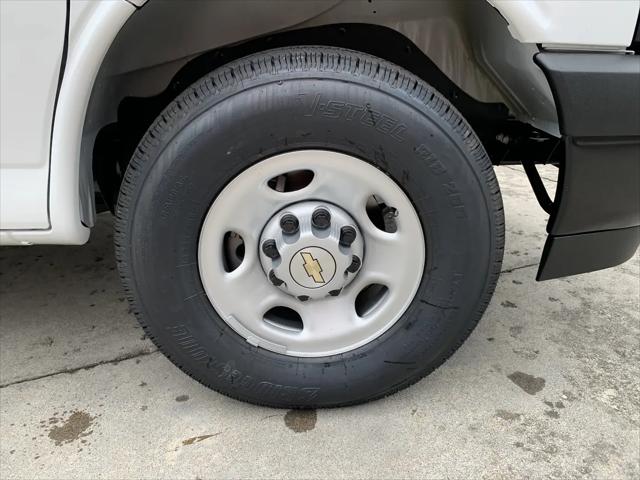 2025 Chevrolet Express Cargo Van RWD 2500 Regular Wheelbase WT