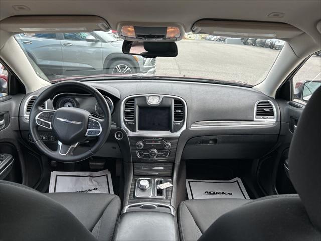 2018 Chrysler 300 Touring