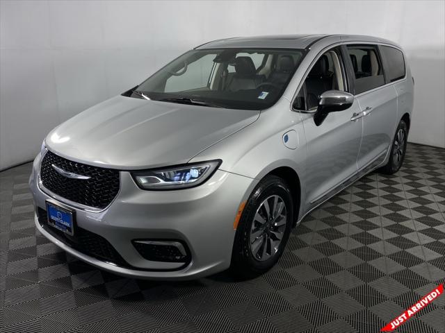 2023 Chrysler Pacifica Hybrid Limited