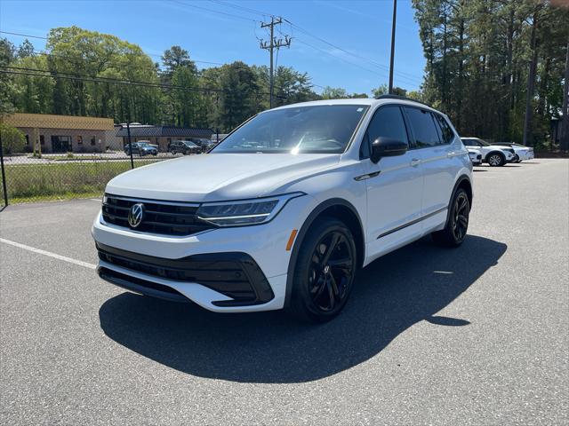 2023 Volkswagen Tiguan 2.0T SE R-Line Black