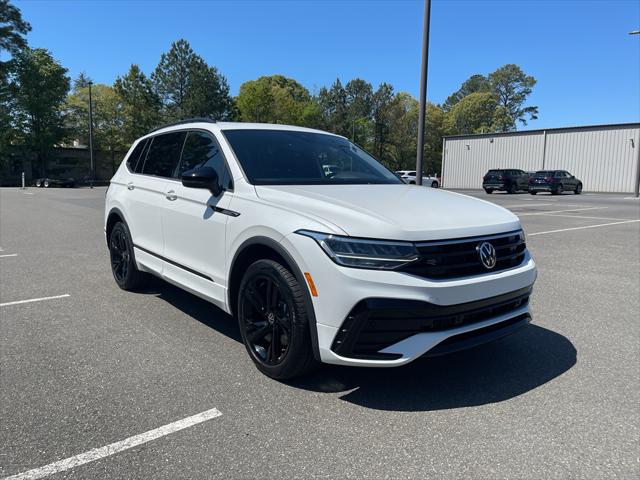 2023 Volkswagen Tiguan 2.0T SE R-Line Black