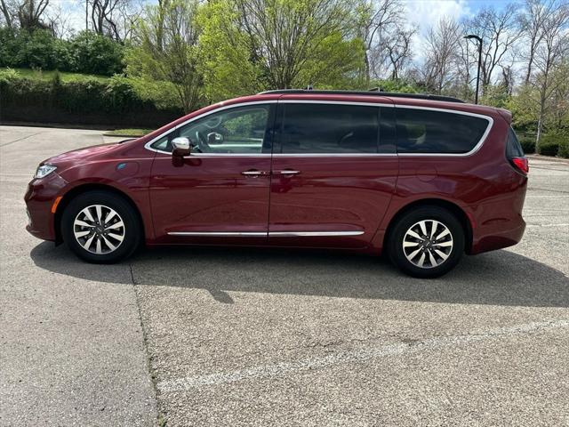 2022 Chrysler Pacifica Hybrid Limited