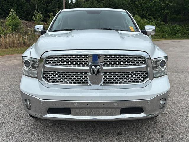 2017 RAM 1500 Laramie Crew Cab 4x4 57 Box