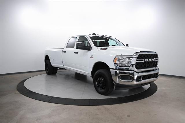 2024 RAM 3500 Tradesman Crew Cab 4x4 8 Box