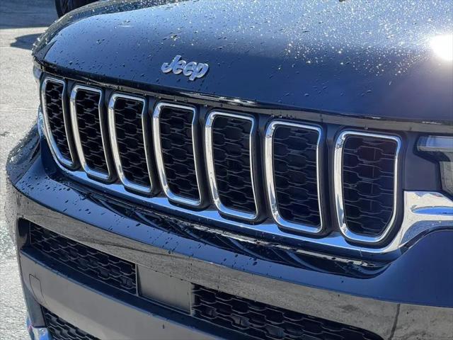 2025 Jeep Grand Cherokee L Laredo 4x4