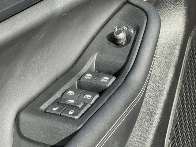 2025 Jeep Grand Cherokee L Laredo 4x4
