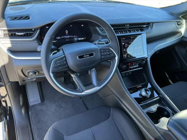2025 Jeep Grand Cherokee L Laredo 4x4