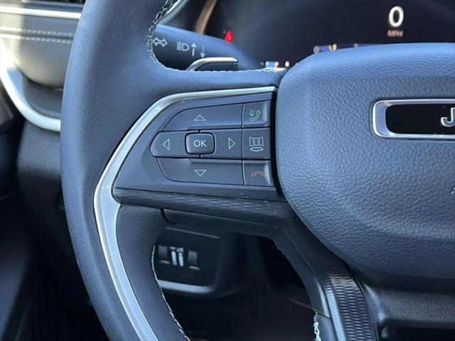 2025 Jeep Grand Cherokee L Laredo 4x4