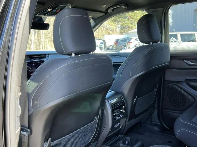 2025 Jeep Grand Cherokee L Laredo 4x4