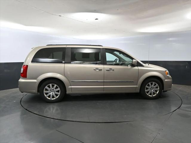 2015 Chrysler Town and Country Touring