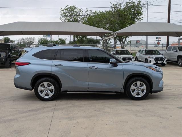 2021 Toyota Highlander LE