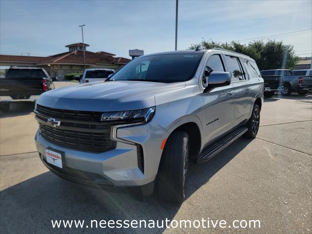 2023 Chevrolet Suburban 2WD RST