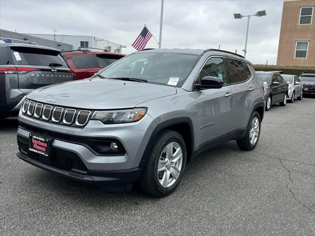 2022 Jeep Compass Latitude FWD