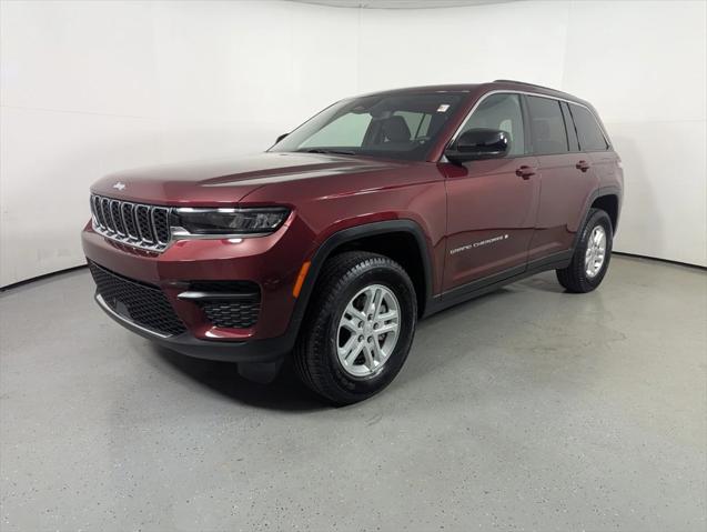 2024 Jeep Grand Cherokee Laredo 4x2