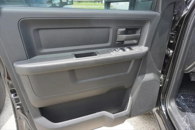 2025 Ram 3500 Tradesman Crew Cab 4x2 8' Box