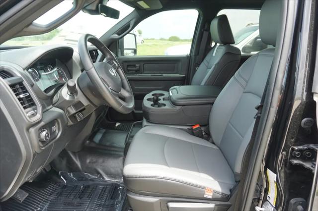 2025 Ram 3500 Tradesman Crew Cab 4x2 8' Box