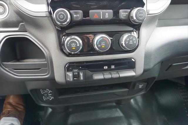 2025 Ram 3500 Tradesman Crew Cab 4x2 8' Box