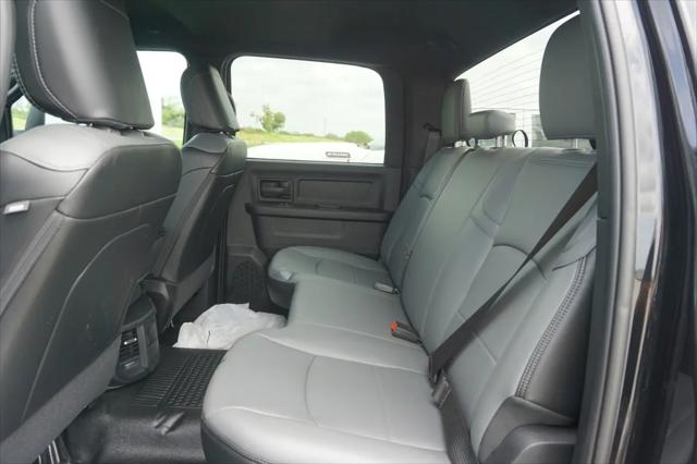 2025 Ram 3500 Tradesman Crew Cab 4x2 8' Box